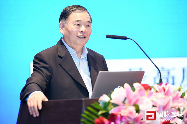 工信部原副部長楊學山出席“2017互聯(lián)網(wǎng)+智慧中國年會”并發(fā)表主題演講
