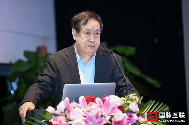 國家信息化專家咨詢委員會委員汪玉凱出席“2017互聯(lián)網(wǎng)+智慧中國年會”并發(fā)表主題演講