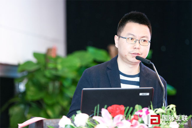 國脈研究院院長唐鵬在“2017互聯(lián)網(wǎng)+智慧中國年會”上現(xiàn)場發(fā)布“2017中國互聯(lián)網(wǎng)+政務50強評選研究報告”及“中國城市移動政務服務能力評價研究報告”