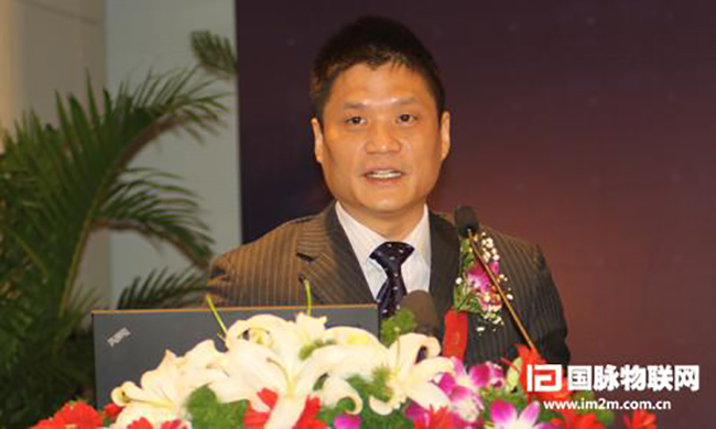 國脈互聯(lián)智慧城市研究中心主任楊冰之宣布《2012中國智慧城市發(fā)展現(xiàn)狀和趨勢預測研究報告》正式發(fā)布，并以《中國智慧城市發(fā)展特征解決》為題作了精彩的演講