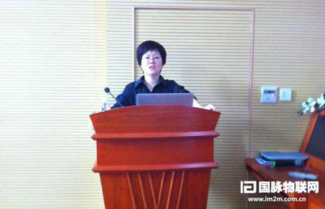 北京國脈互聯(lián)信息顧問有限公司總經理鄭愛軍受邀參加典禮儀式，并作"新媒體與網(wǎng)站發(fā)展新趨勢"專題培訓