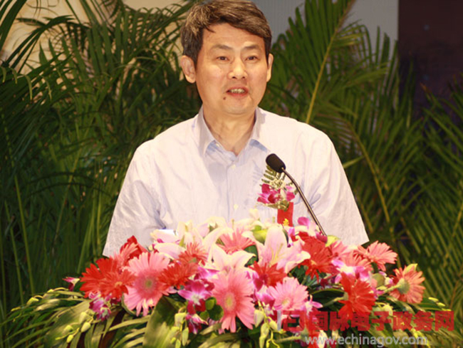 中國社會科學院信息化研究中心主任汪向東發(fā)表了《政府網(wǎng)站國際化六年評測情況總結(jié)與展望》的主題演講