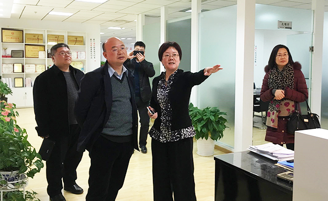 江西省信息中心主任金俊平蒞臨北京國脈考察指導(dǎo)，國脈互聯(lián)總經(jīng)理、首席規(guī)劃師鄭愛軍予以熱情接待。