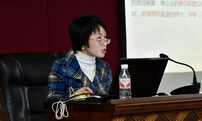 國脈互聯(lián)政府網(wǎng)站評(píng)測研究中心副主任王玲受邀出席“廣西壯族自治區(qū)住房城鄉(xiāng)建設(shè)視頻會(huì)議系統(tǒng)及政府網(wǎng)站建設(shè)工作會(huì)議”，并對(duì)參會(huì)人員作專題培訓(xùn)。