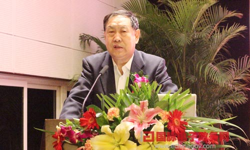 在"2014中國智慧政府發(fā)展年會"上，電子政務(wù)權(quán)威專家、國家行政學(xué)院教授汪玉凱發(fā)表主題演講